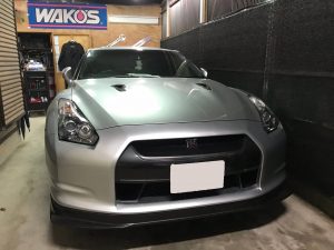 R35 Gt R のラジエター交換画像です アクティブリペア株式会社 R35 Gt R のラジエター交換画像です アクティブリペア株式会社