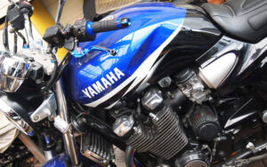 ヤマハ XJR1300cc